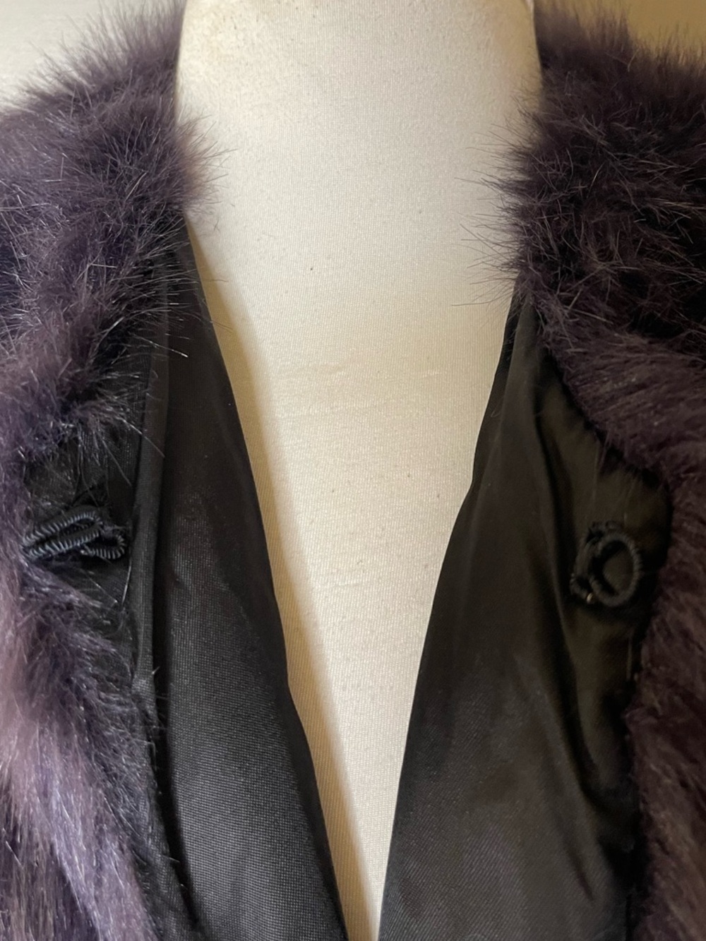 Fabulous Furs Plush Short Faux Fur Jacket Sz XL - Picture 3 of 5
